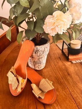 NEW Kate Spade Gold Bow Slide Sandals - Women 7.5 US size
